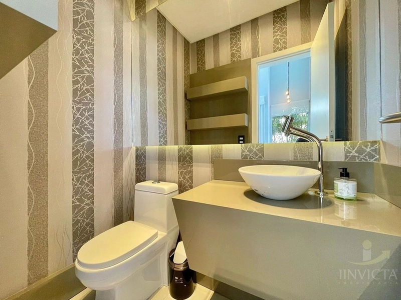 AMPLO SOBRADO EM CONDOMÍNIO COM INFRAESTRUTURA COMPLETA!!!!: 6ª foto da galeria de imagens do imóvel