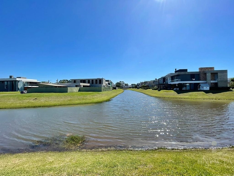 AMPLO SOBRADO EM CONDOMÍNIO COM INFRAESTRUTURA COMPLETA!!!!: 25ª foto da galeria de imagens do imóvel