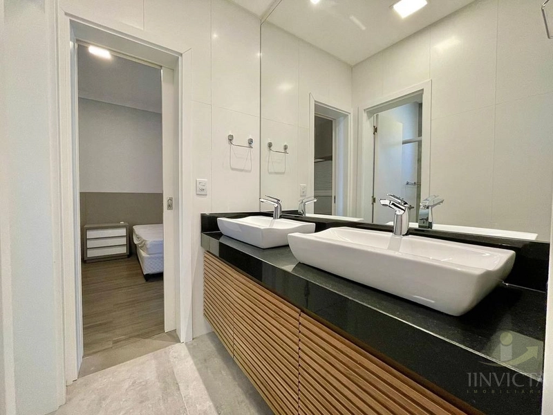 AMPLO SOBRADO EM CONDOMÍNIO COM INFRAESTRUTURA COMPLETA!!!!: 16ª foto da galeria de imagens do imóvel