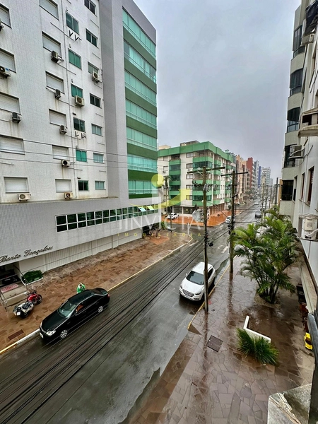 EXCELENTE 2 DORMITÓRIOS COM TERRAÇO A POUCOS METROS DO MAR!!!: 4ª foto da galeria de imagens do imóvel