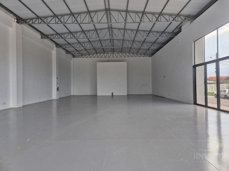Loja de esquina com 300m², estacionamento privativo amplo.: 6ª foto da galeria de imagens do imóvel