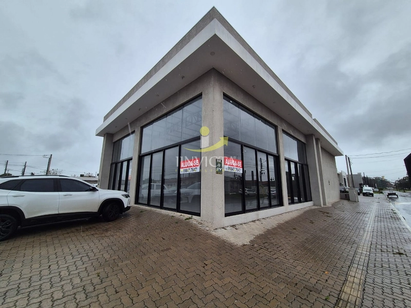 Loja de esquina com 300m², estacionamento privativo amplo.: 3ª foto da galeria de imagens do imóvel