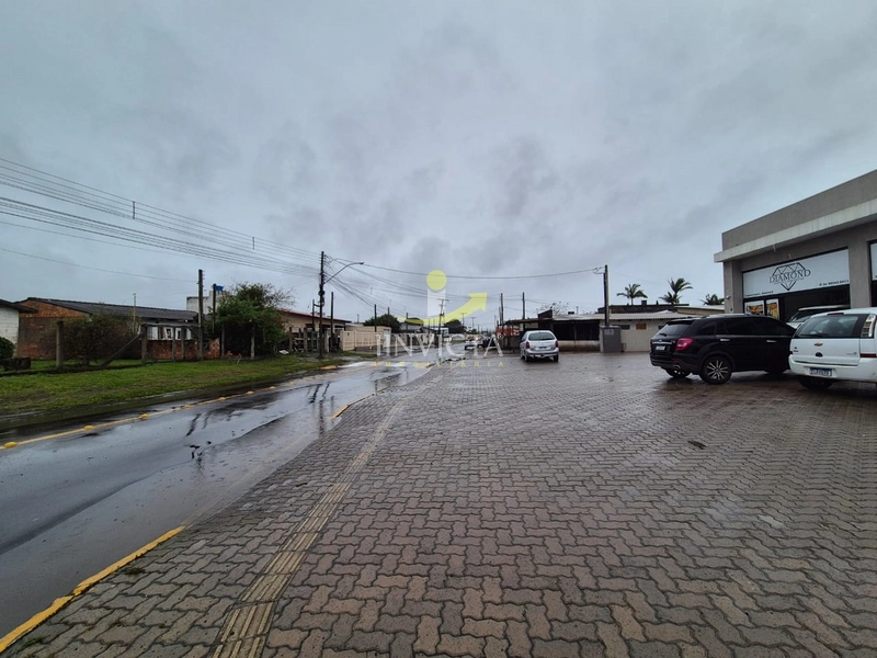 Loja de esquina com 300m², estacionamento privativo amplo.: 4ª foto da galeria de imagens do imóvel