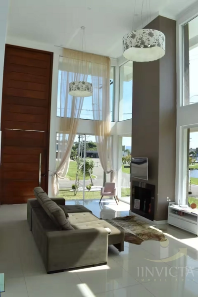 LINDA CASA EM CONDOMINIO COM PISCINA PRIVATIVA: 3ª foto da galeria de imagens do imóvel