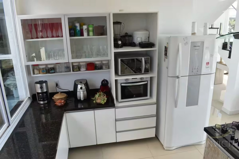 LINDA CASA EM CONDOMINIO COM PISCINA PRIVATIVA: 6ª foto da galeria de imagens do imóvel