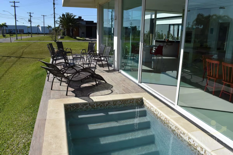 LINDA CASA EM CONDOMINIO COM PISCINA PRIVATIVA: 1ª foto da galeria de imagens do imóvel