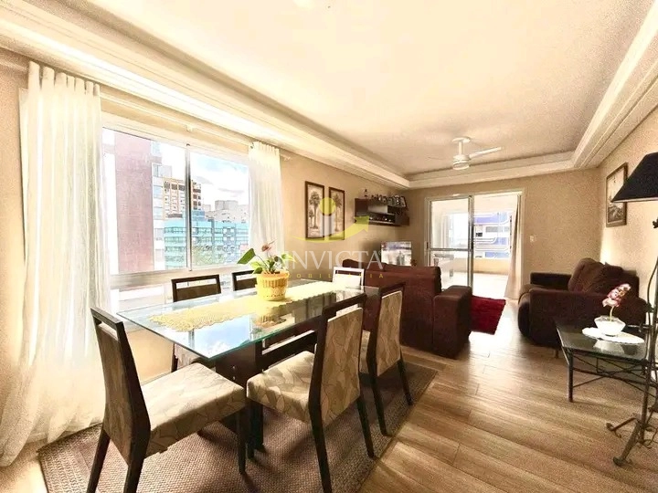 APARTAMENTO COM SACADA DE FRENTE PRÓXIMO AO MAR: 1ª foto da galeria de imagens do imóvel