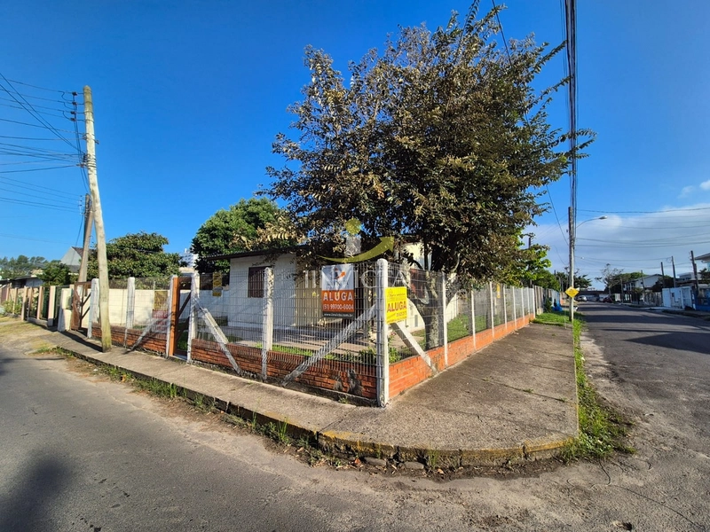Casa térrea de esquina, 02 dormitórios com pátio cercado.: 3ª foto da galeria de imagens do imóvel