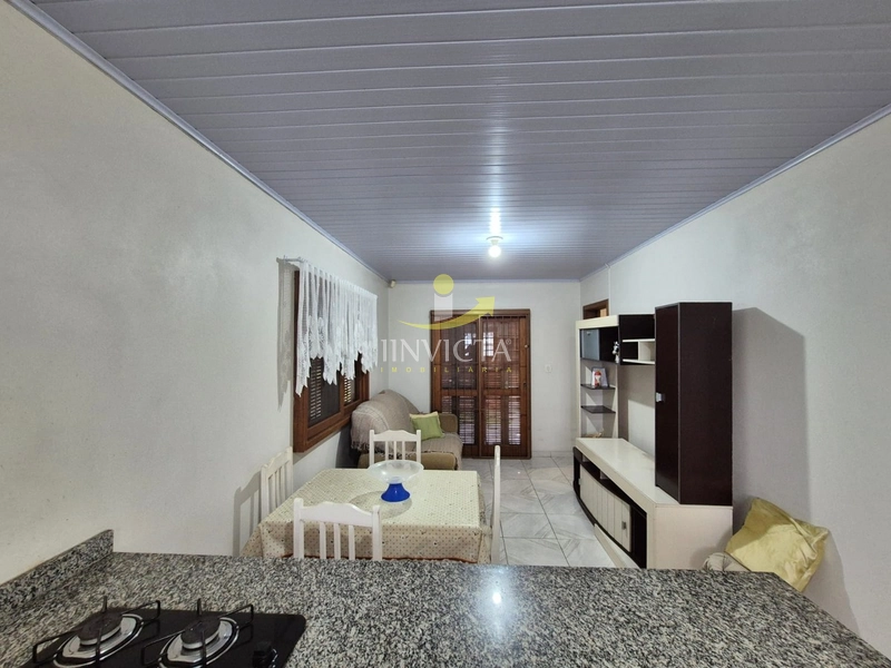 Casa térrea de esquina, 02 dormitórios com pátio cercado.: 8ª foto da galeria de imagens do imóvel