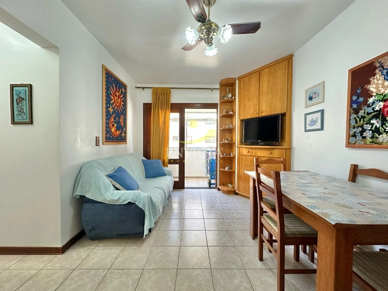 Apartamento de 2 dormitórios disponível para locação de temporada.