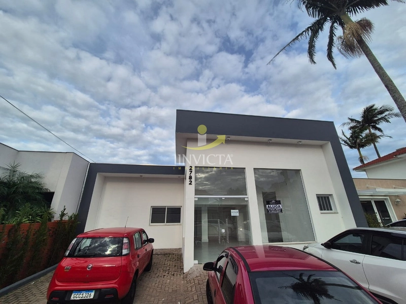 Casa comercial disponível para locação anual.: 1ª foto da galeria de imagens do imóvel