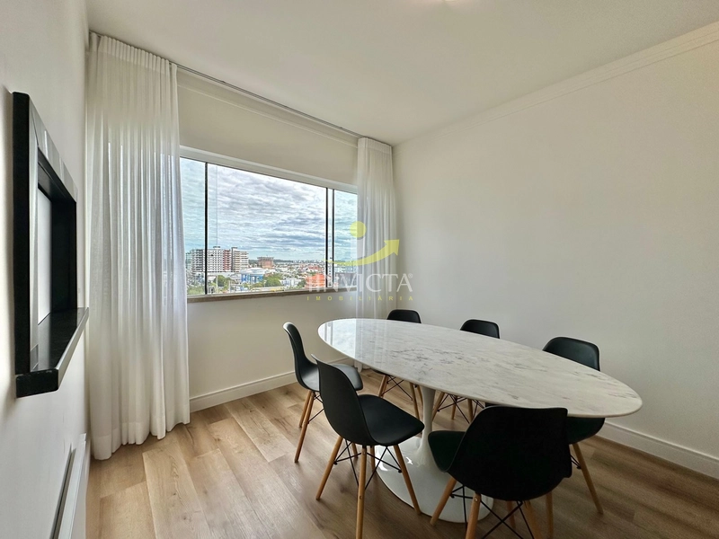 Residência de alto padrão com vista e vaga em Capão: 9ª foto da galeria de imagens do imóvel