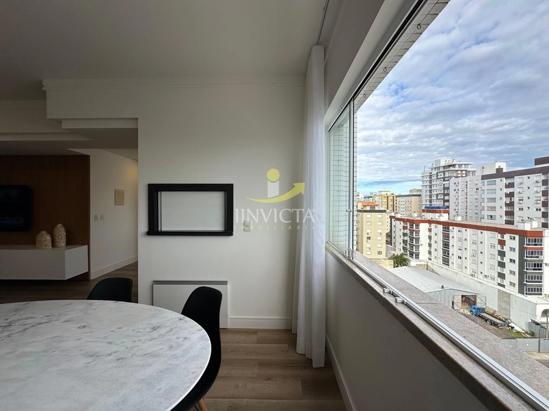 Residência de alto padrão com vista e vaga em Capão: 4ª foto da galeria de imagens do imóvel