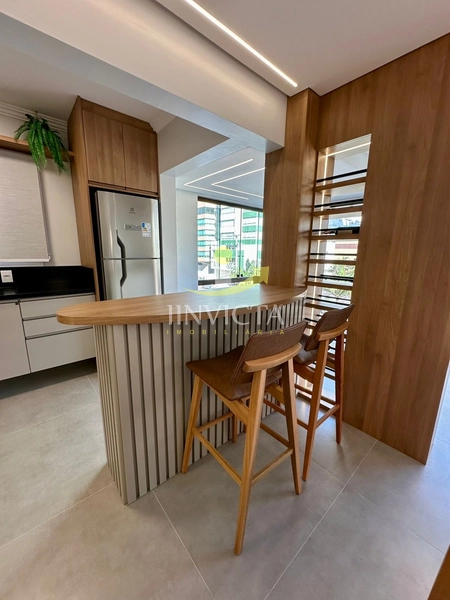 Espaço e estilo em apartamento diferenciado, suíte e localização nobre: 2ª foto da galeria de imagens do imóvel