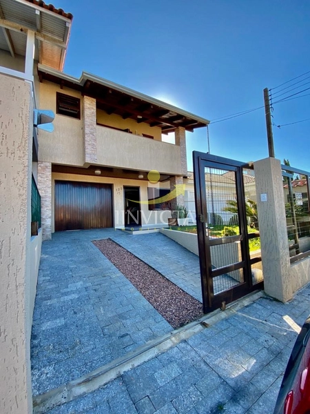 Excelente sobrado mobiliado com suíte, sacadas e garagem privativa: 2ª foto da galeria de imagens do imóvel