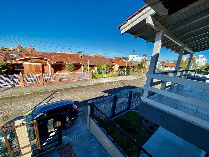 Excelente sobrado mobiliado com suíte, sacadas e garagem privativa: 4ª foto da galeria de imagens do imóvel