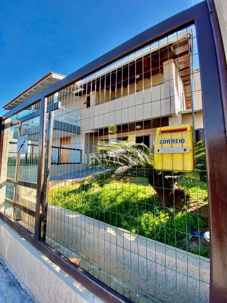 Excelente sobrado mobiliado com suíte, sacadas e garagem privativa: 3ª foto da galeria de imagens do imóvel