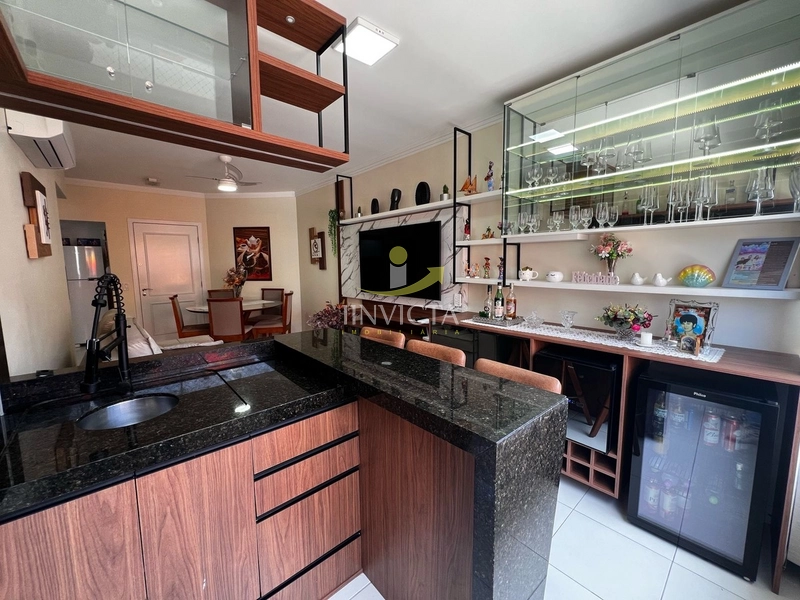 Apartamento mobiliado com suíte e living amplo na Zona Nova!: 10ª foto da galeria de imagens do imóvel