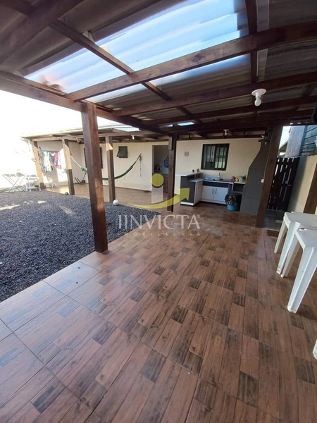 VENDO CASA MOBILIADA COM TERRENO AMPLO EM CAPÃO DA CANOA: 8ª foto da galeria de imagens do imóvel