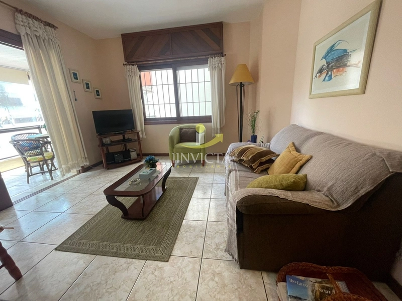 APARTAMENTO MOBILIADO NA BEIRA MAR DE CAPÃO DA CANOA: 2ª foto da galeria de imagens do imóvel