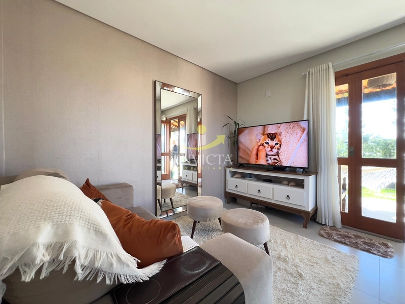 Sobrado Mobiliado e Decorado a 03 Quadras do Mar em Capão da Canoa: 3ª foto da galeria de imagens do imóvel