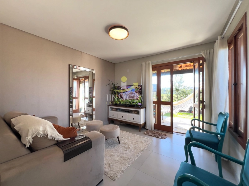 Sobrado Mobiliado e Decorado a 03 Quadras do Mar em Capão da Canoa: 4ª foto da galeria de imagens do imóvel