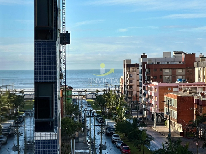 EXCELENTE 3 DORMITÓRIOS DEFRETE PARA A AVENIDA A POUCOS METROS DO MAR: 1ª foto da galeria de imagens do imóvel