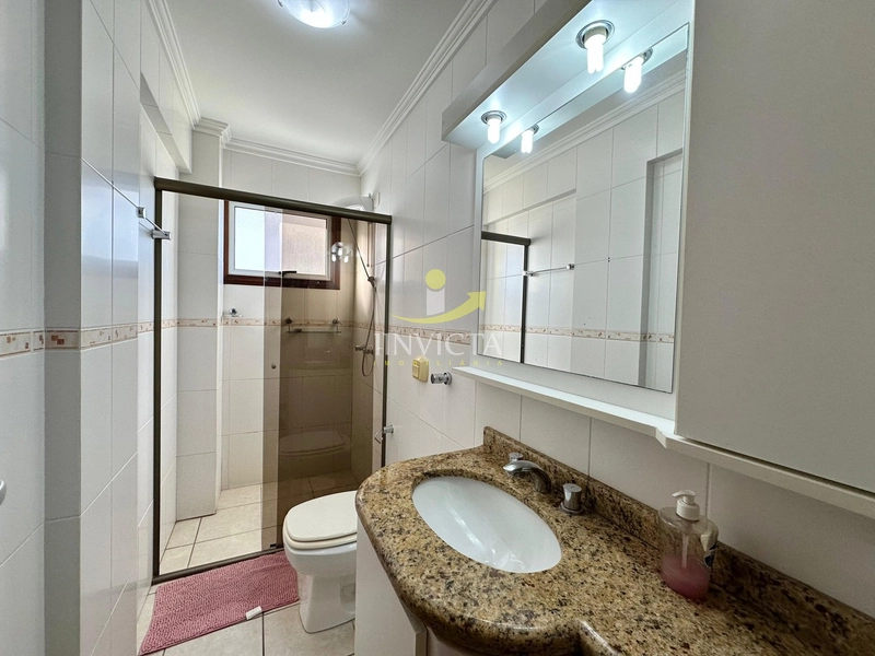 EXCELENTE 3 DORMITÓRIOS DEFRETE PARA A AVENIDA A POUCOS METROS DO MAR: 20ª foto da galeria de imagens do imóvel