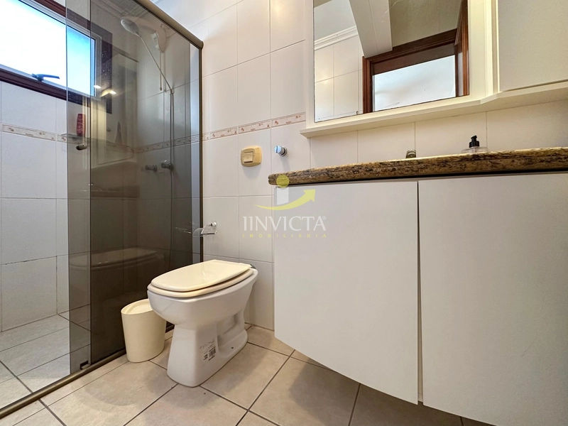 EXCELENTE 3 DORMITÓRIOS DEFRETE PARA A AVENIDA A POUCOS METROS DO MAR: 9ª foto da galeria de imagens do imóvel