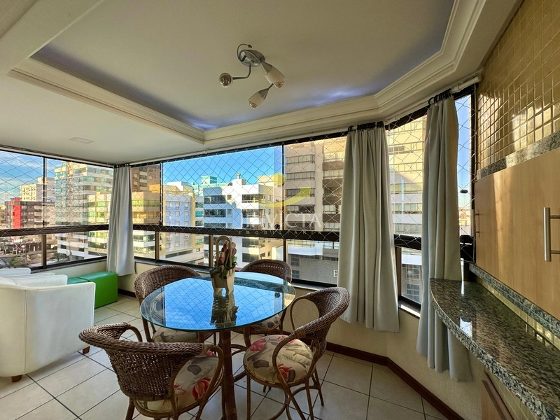 EXCELENTE 3 DORMITÓRIOS DEFRETE PARA A AVENIDA A POUCOS METROS DO MAR: 7ª foto da galeria de imagens do imóvel