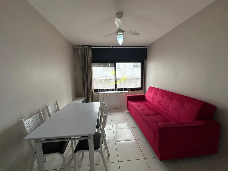 Apartamento de 01 dormitórios disponível para locação anual.: 1ª foto da galeria de imagens do imóvel