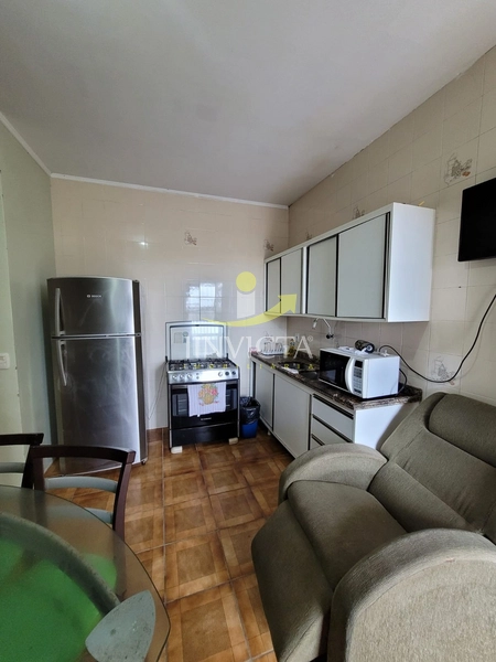 Apartamento de 2 dormitórios disponível para locação anual.: 2ª foto da galeria de imagens do imóvel