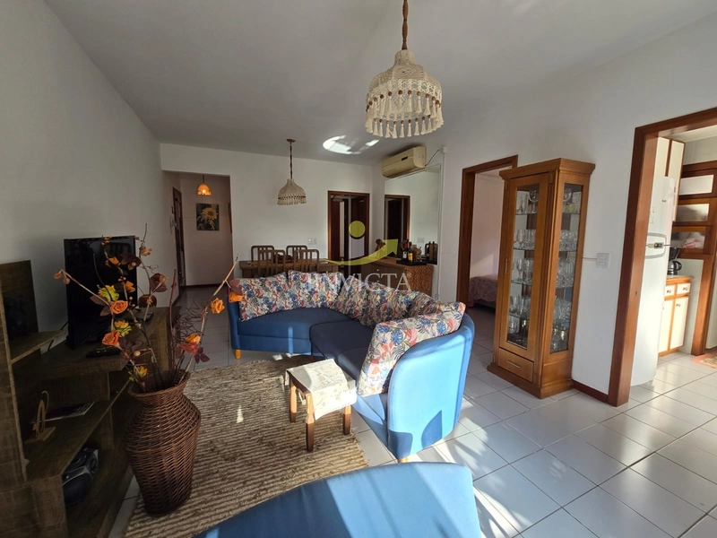 AMPLO 3 DORMITÓRIOS NO CENTRO  A POUCOS METROS DO MAR!!!!!: 4ª foto da galeria de imagens do imóvel