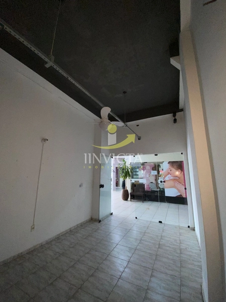 Loja disponível para locação anual.: 3ª foto da galeria de imagens do imóvel