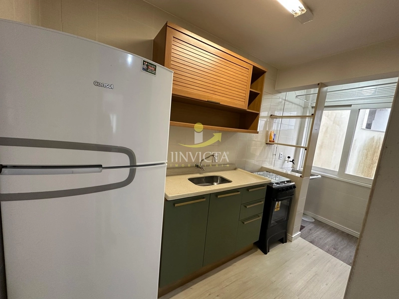 Apartamento de 2 dormitórios disponível para locação anual no centro.: 2ª foto da galeria de imagens do imóvel