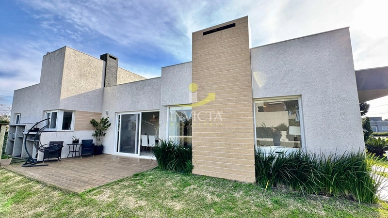 Linda Casa no Condomínio Dubai!!: 8ª foto da galeria de imagens do imóvel