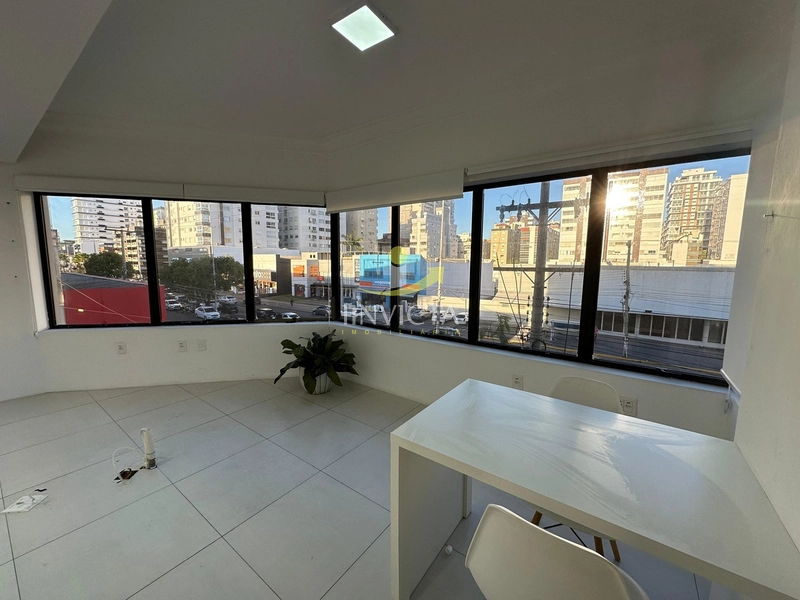 Sala Comercial para Locação Anual de Frente para a Av. Paraguassú.: 1ª foto da galeria de imagens do imóvel