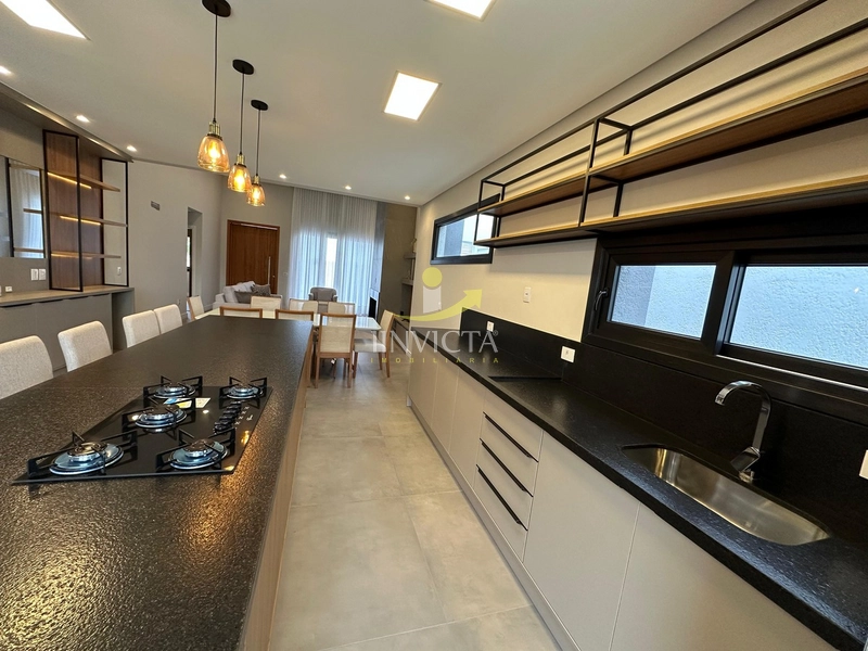 Espaço e Sofisticação – Casa com 4 Suítes em Condomínio Exclusivo: 6ª foto da galeria de imagens do imóvel
