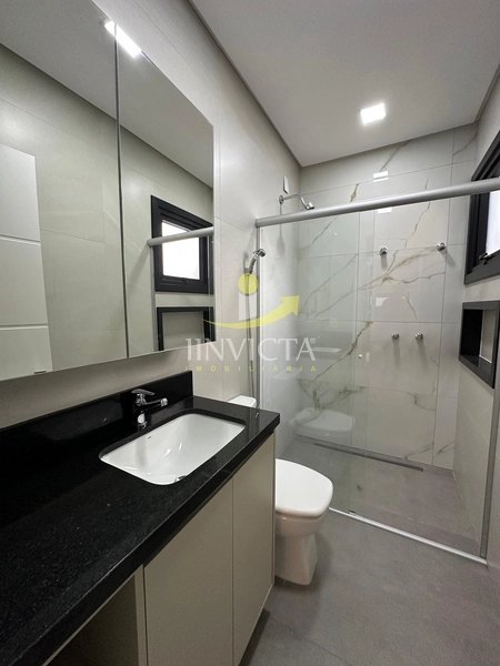 Espaço e Sofisticação – Casa com 4 Suítes em Condomínio Exclusivo: 16ª foto da galeria de imagens do imóvel