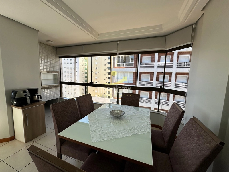 Apartamento de 2 dormitórios disponível para locação anual.: 4ª foto da galeria de imagens do imóvel
