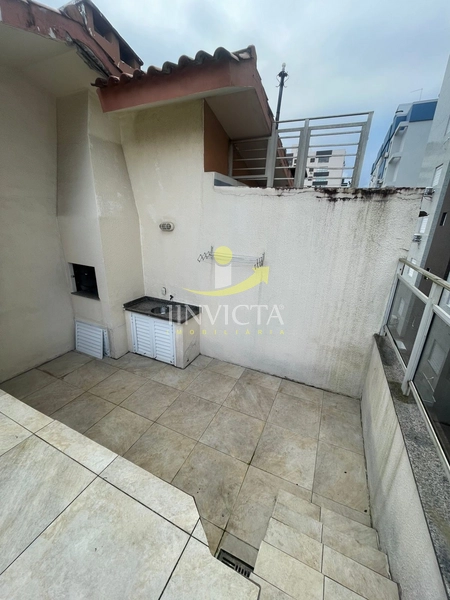 EXCELENTE COBERTURA COM PISCINA BEM NO CENTRO EM CAPÃO DA CANOA!!1: 2ª foto da galeria de imagens do imóvel