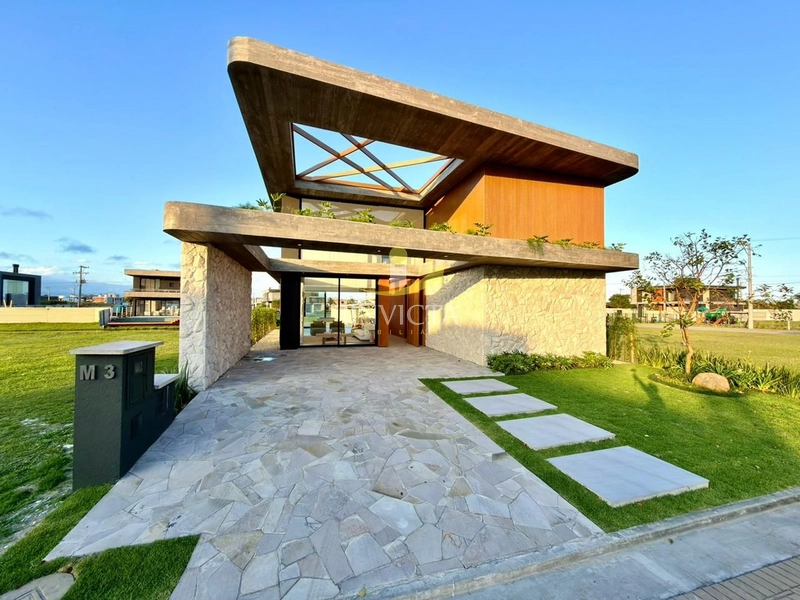 SOBRADO À BEIRA LAGO  ALTO PADRÃO - MOBILIADO & DECORADO!!!: 1ª foto da galeria de imagens do imóvel