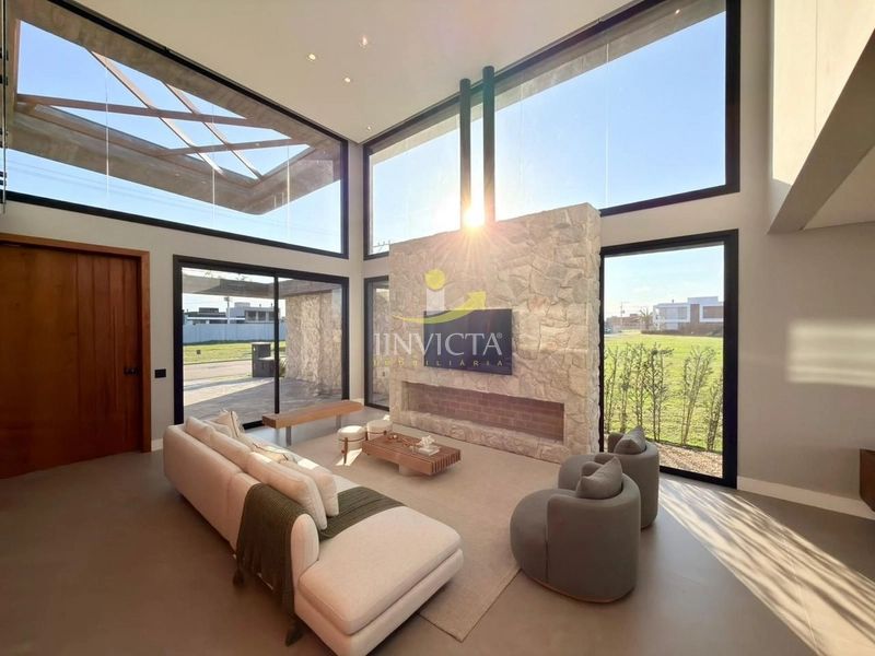 SOBRADO À BEIRA LAGO  ALTO PADRÃO - MOBILIADO & DECORADO!!!: 3ª foto da galeria de imagens do imóvel