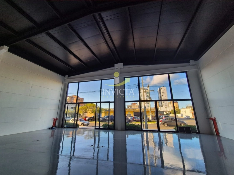 Loja disponível para locação anual no centro de Tramandaí.: 7ª foto da galeria de imagens do imóvel