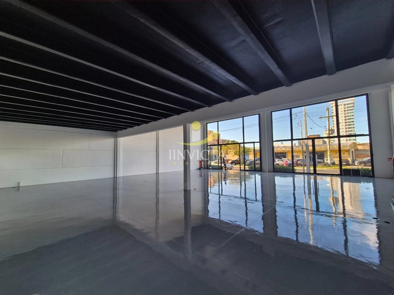 Loja disponível para locação anual no centro de Tramandaí.: 6ª foto da galeria de imagens do imóvel
