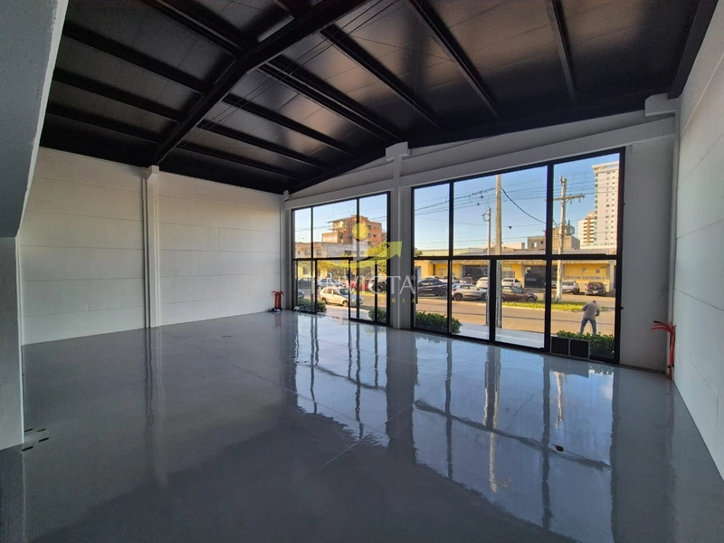 Loja disponível para locação anual no centro de Tramandaí.: 8ª foto da galeria de imagens do imóvel