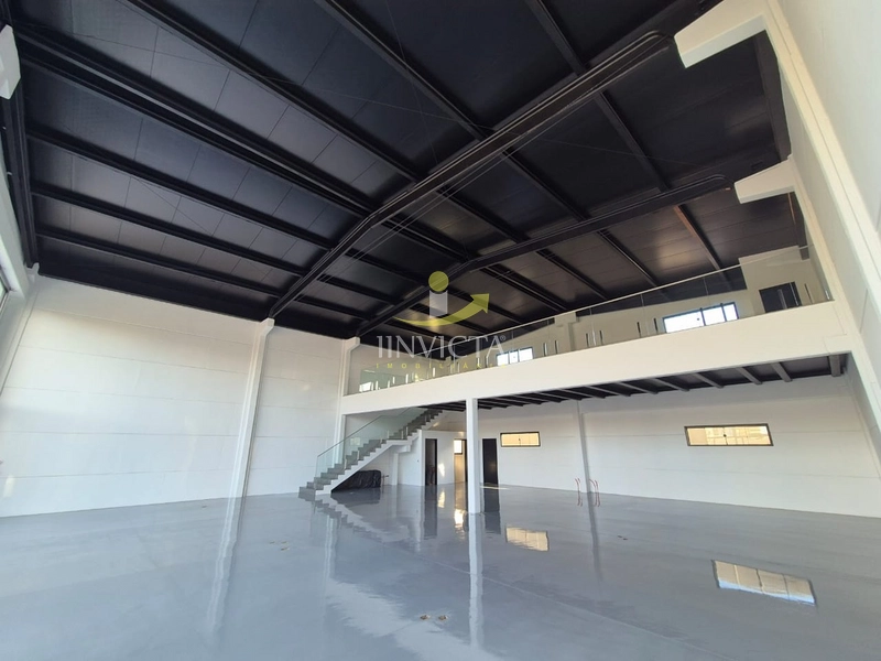 Loja disponível para locação anual no centro de Tramandaí.: 4ª foto da galeria de imagens do imóvel