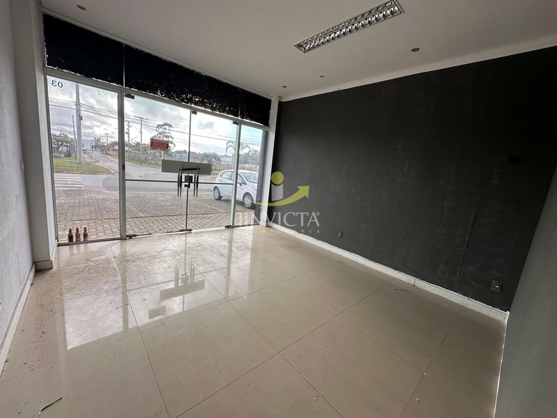Loja Disponível para locação anual na Av. Central de Atlântida.: 1ª foto da galeria de imagens do imóvel