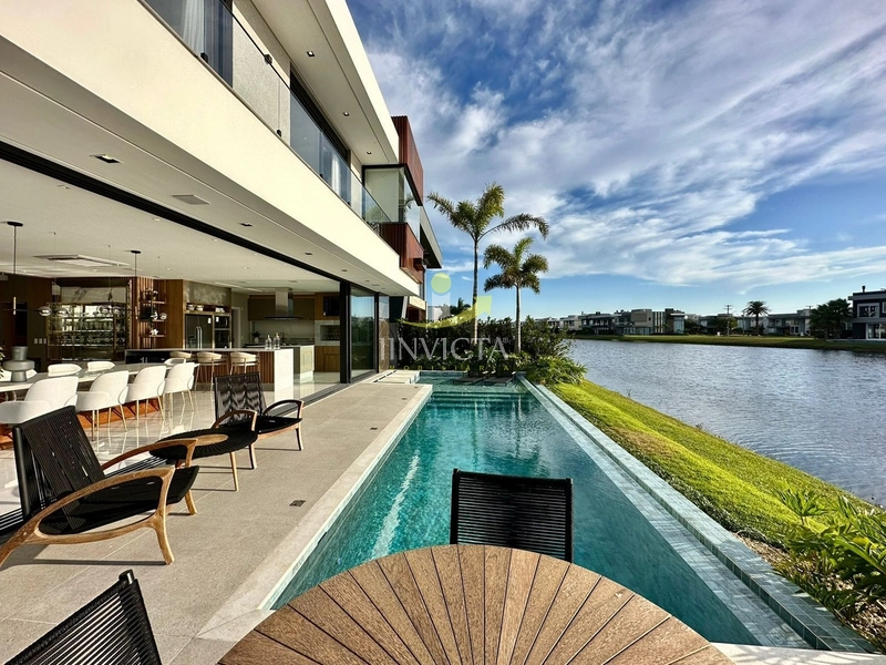 Mansão Beira Lago em condomínio Fechado!!: 5ª foto da galeria de imagens do imóvel