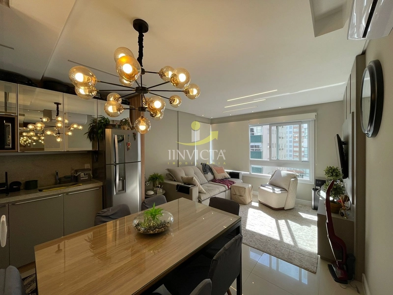 AMPLO 3 DORMITÓRIOS MOB/DECORADO NO BAIRRO NAVEGANTES!!!